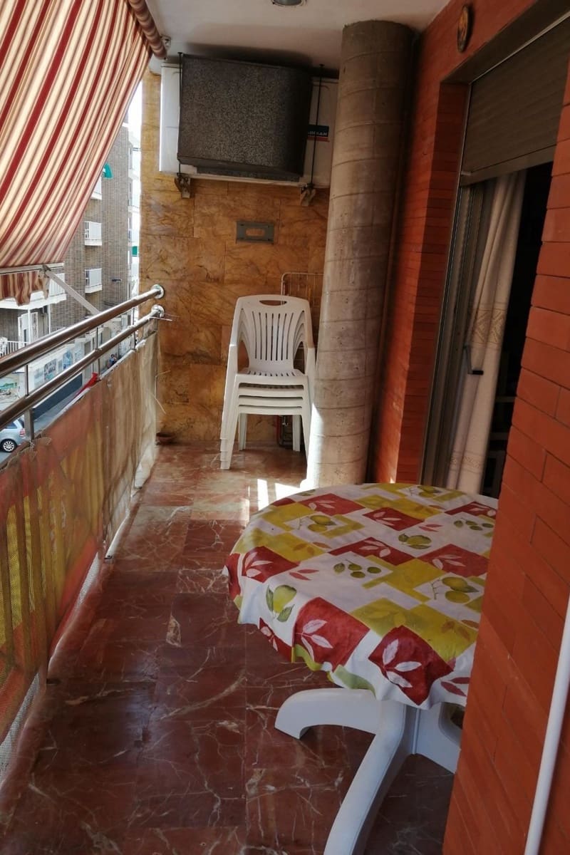 Apartamento de 3 habitaciones en Torrevieja en venta - 237.000 € (Ref: 9412822)