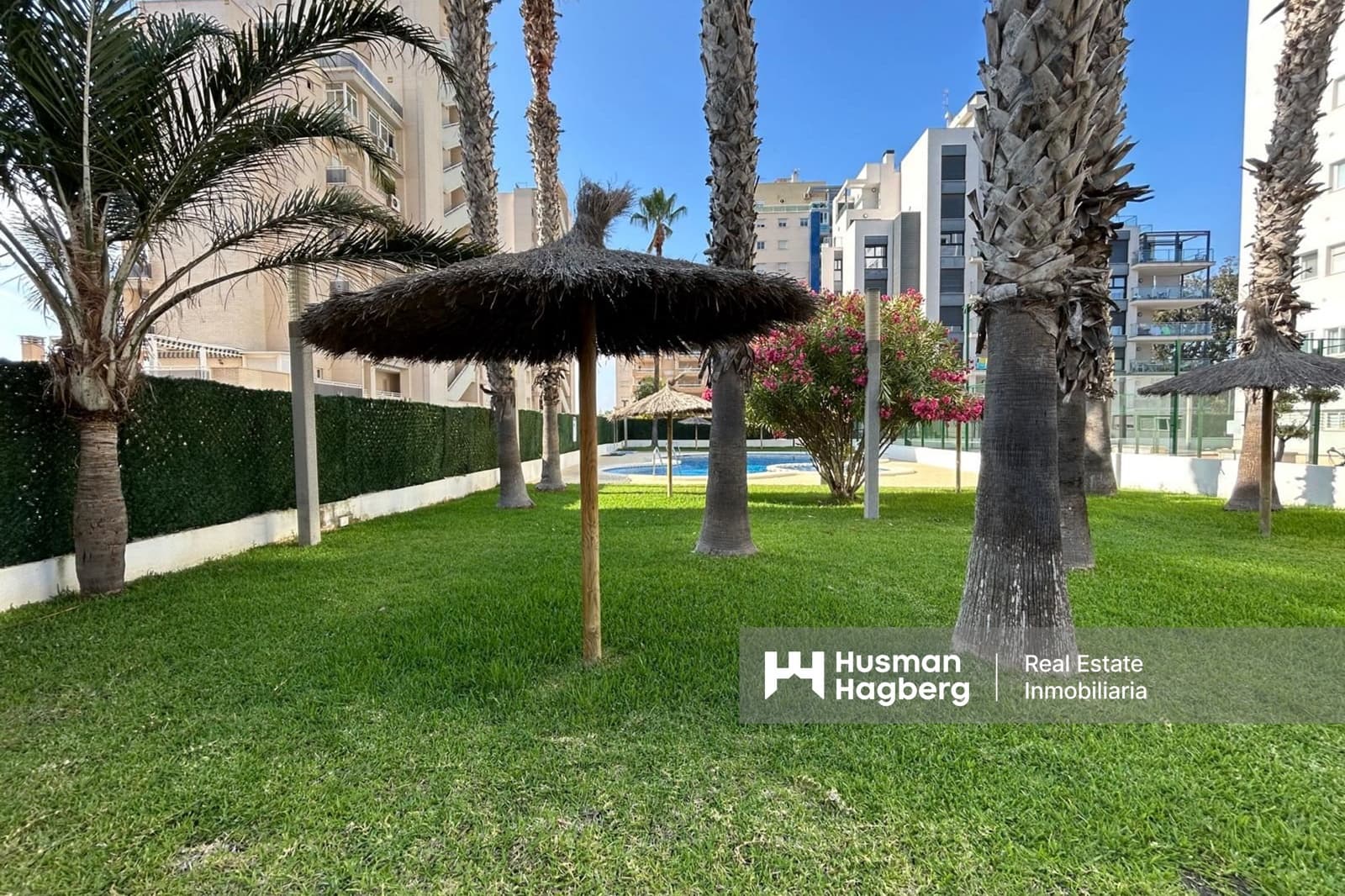 Apartamento de 2 habitaciones en Guardamar del Segura en venta con piscina - 259.000 € (Ref: 9417724)