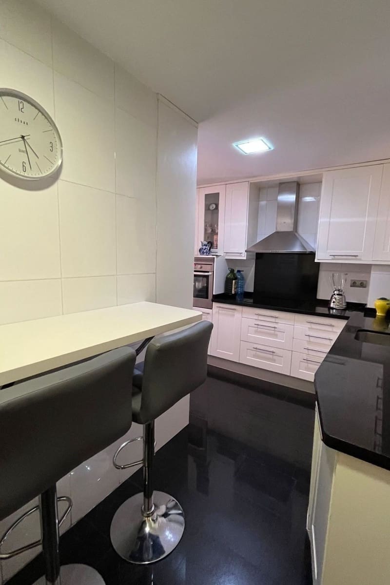 3 sovrum Lägenhet till salu i Alicante stad med pool - 268 000 € (Ref: 9417727)