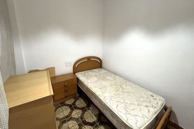 3 quarto Apartamento para venda em Benalúa, Alicante cidade - 250 000 € (Ref: 9417729)