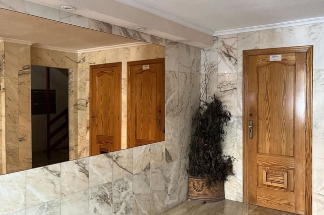 3 quarto Apartamento para venda em Benalúa, Alicante cidade - 250 000 € (Ref: 9417729)