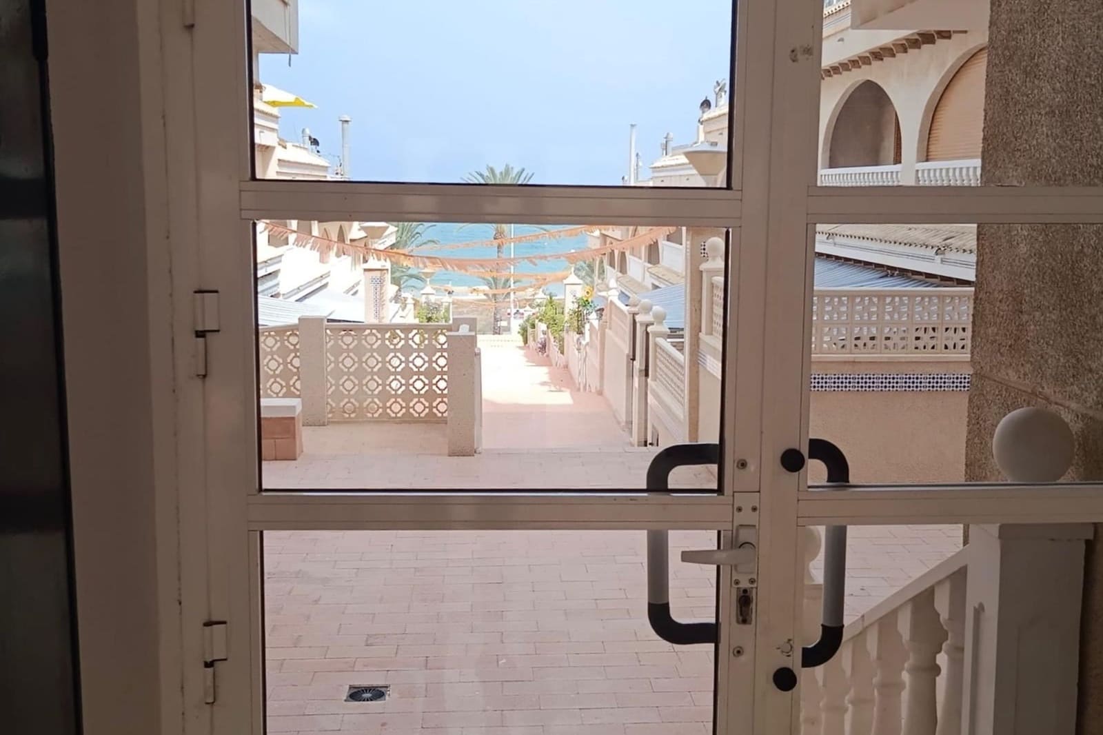 2 soverom Leilighet til salgs i Arenales del Sol med svømmebasseng - € 243 000 (Ref: 9417731)