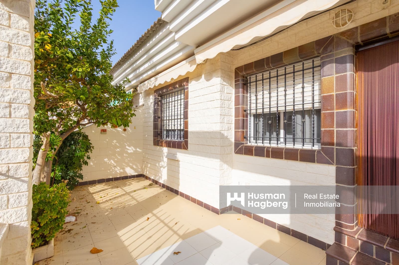 Casa de 3 habitaciones en Torre de la Horadada en venta - 249.000 € (Ref: 9417732)