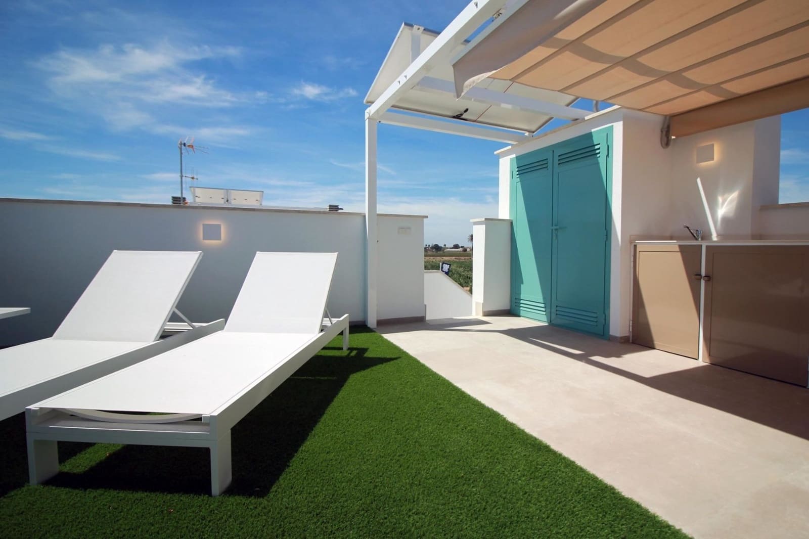 Casa de 3 habitaciones en Torre de la Horadada en venta con piscina - 385.000 € (Ref: 9420476)