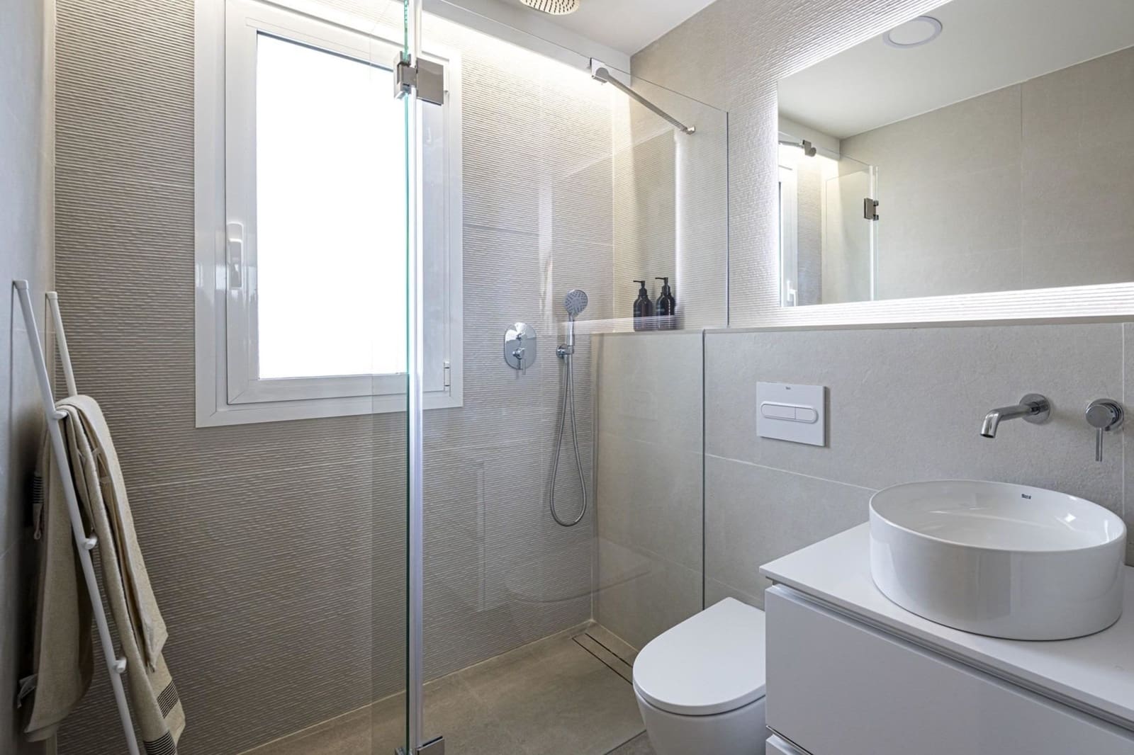 Casa de 3 habitaciones en Torre de la Horadada en venta con piscina - 385.000 € (Ref: 9420476)