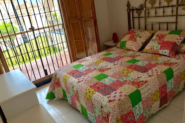 2 bedroom Apartment for sale in Calas Santiago Bernabéu, Santa Pola with pool - € 246,000 (Ref: 9421553)