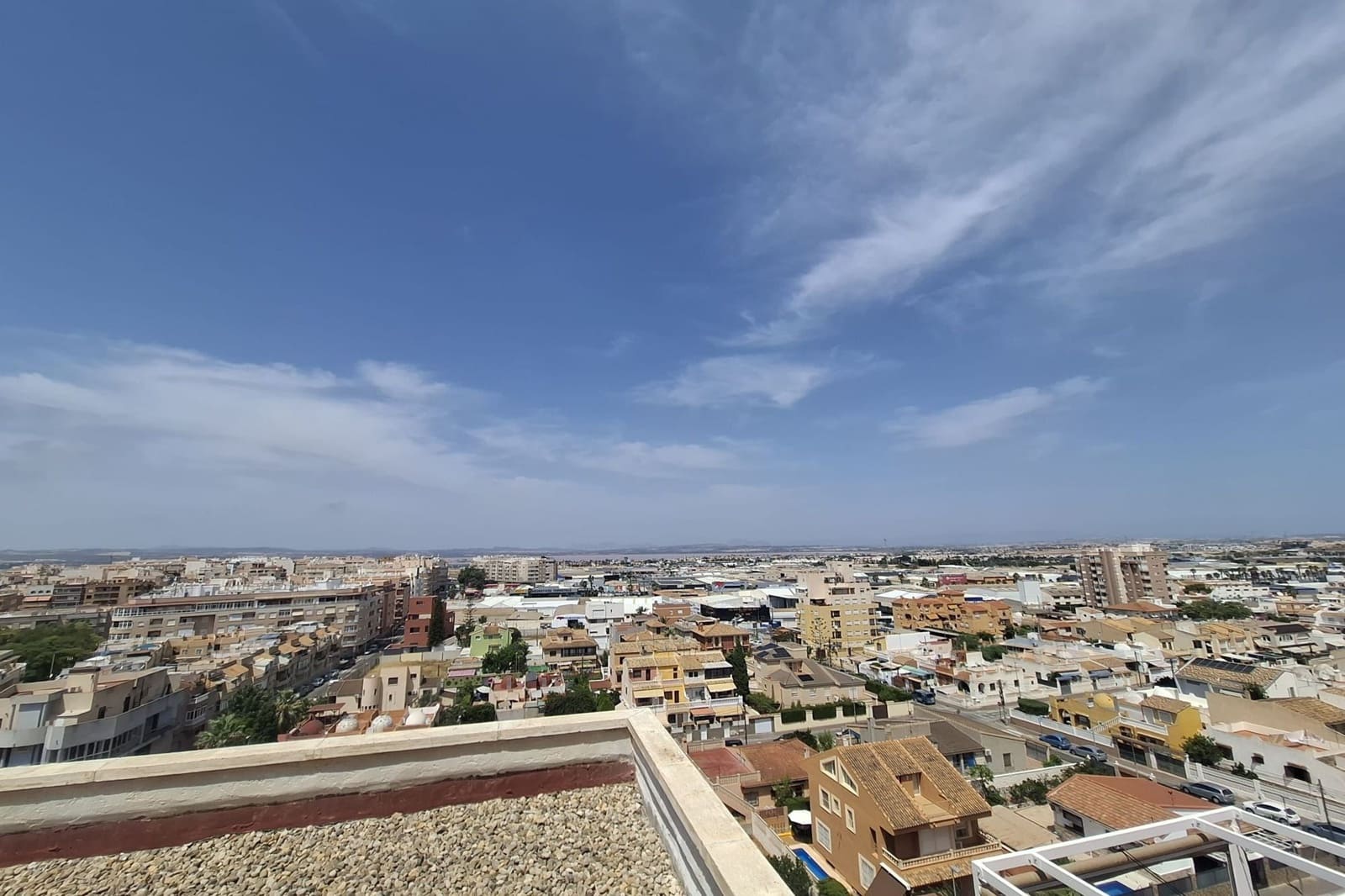 2 makuuhuone Huoneisto myytävänä paikassa Torrevieja mukana uima-altaan - 149 000 € (Ref: 9426207)