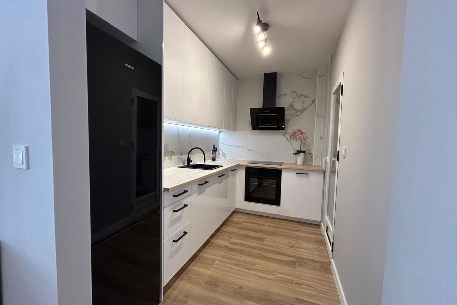 3 makuuhuone Omakotitalo myytävänä paikassa La Florida mukana uima-altaan - 288 000 € (Ref: 9428788)