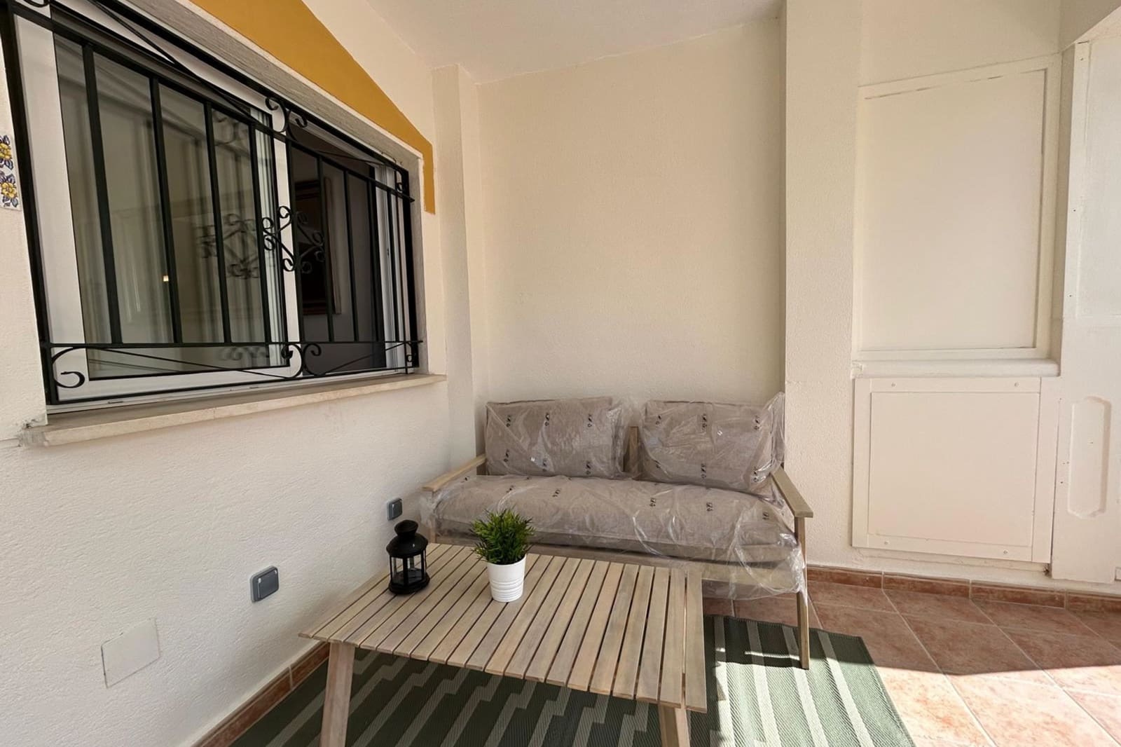 3 makuuhuone Omakotitalo myytävänä paikassa La Florida mukana uima-altaan - 288 000 € (Ref: 9428788)