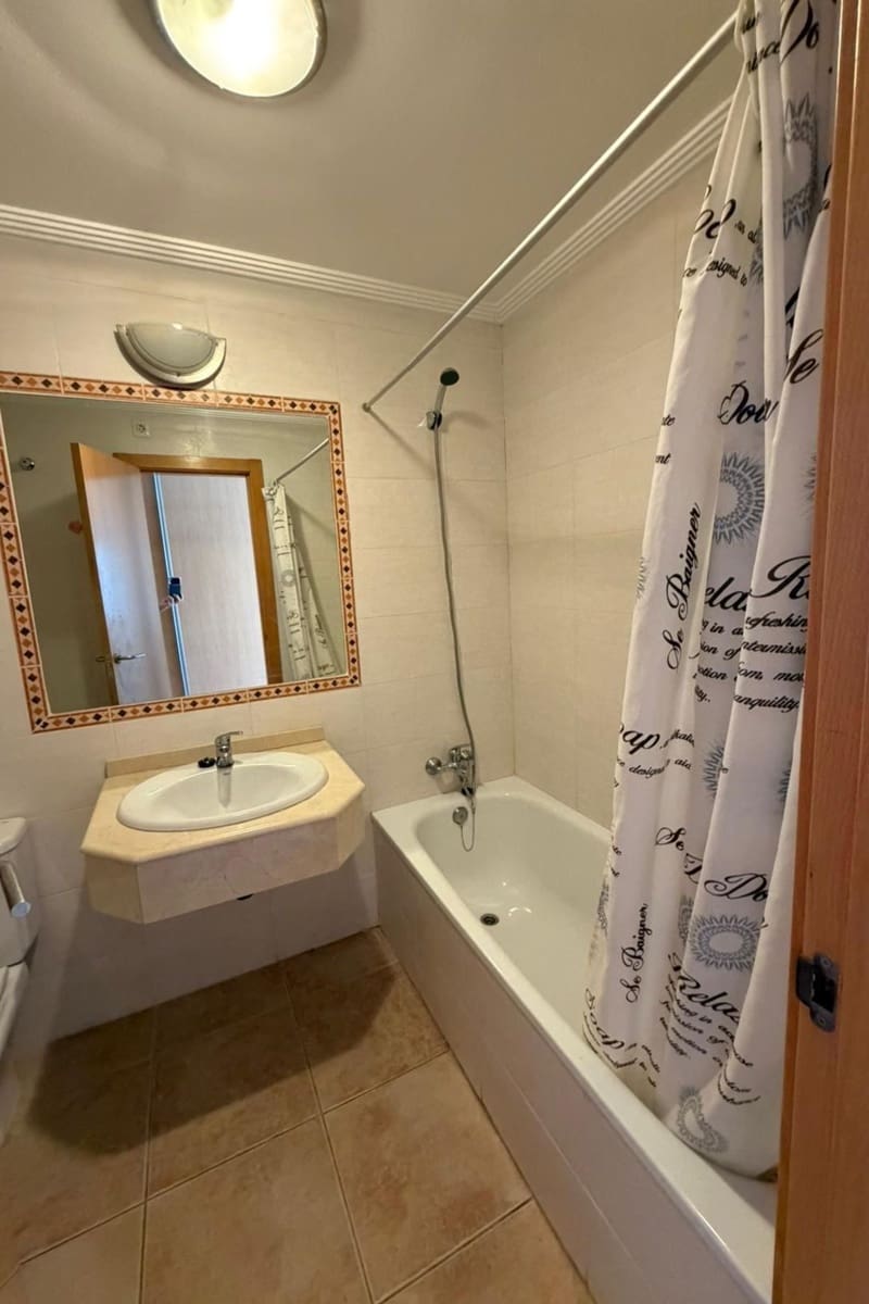 2 makuuhuone Huoneisto myytävänä paikassa Torrevieja mukana uima-altaan - 225 000 € (Ref: 9428789)