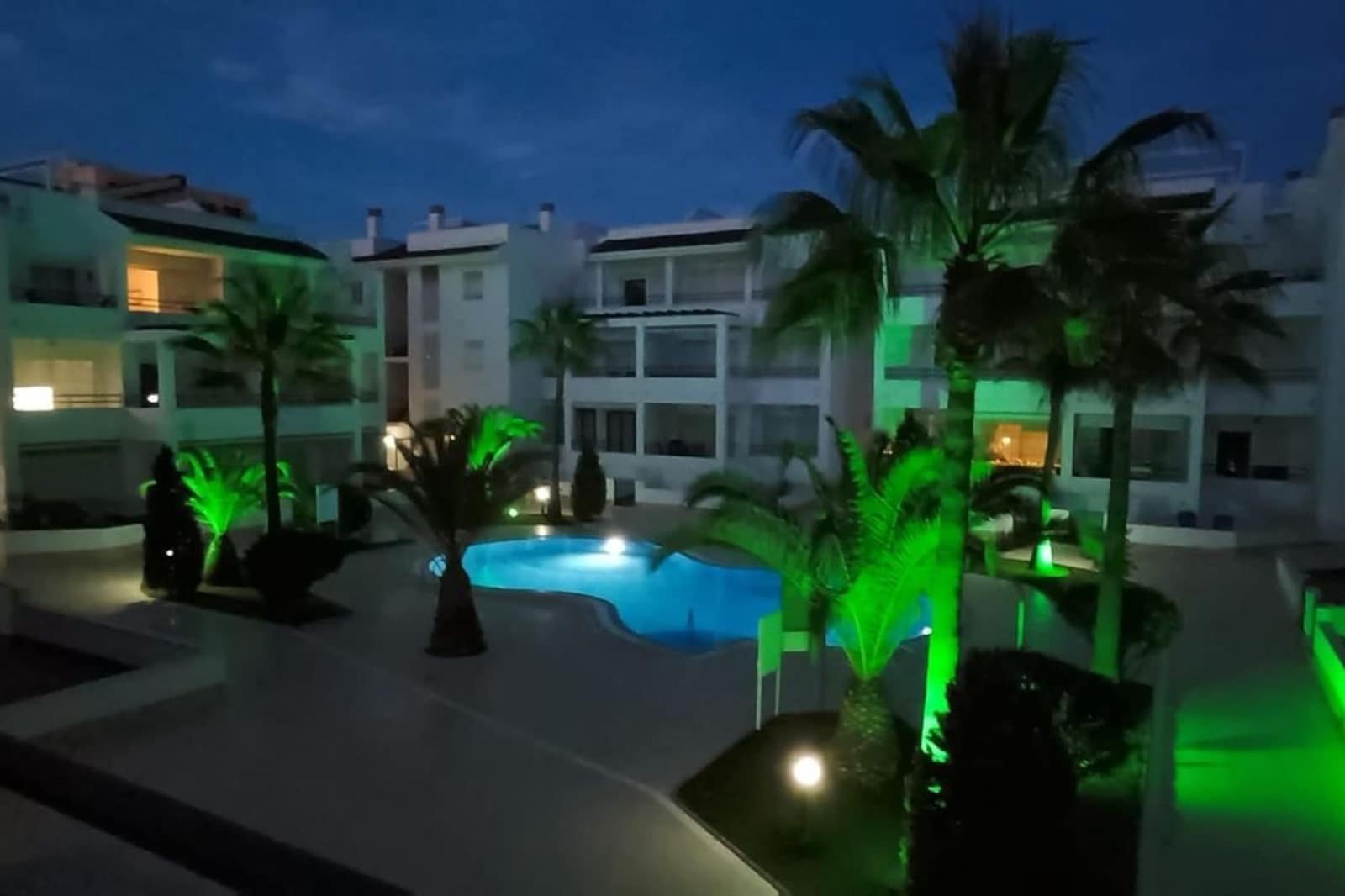 2 makuuhuone Huoneisto myytävänä paikassa Torrevieja mukana uima-altaan - 225 000 € (Ref: 9428789)