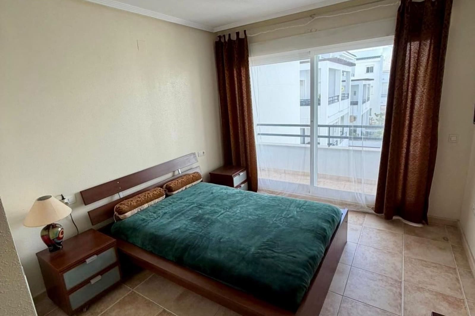 2 makuuhuone Huoneisto myytävänä paikassa Torrevieja mukana uima-altaan - 225 000 € (Ref: 9428789)