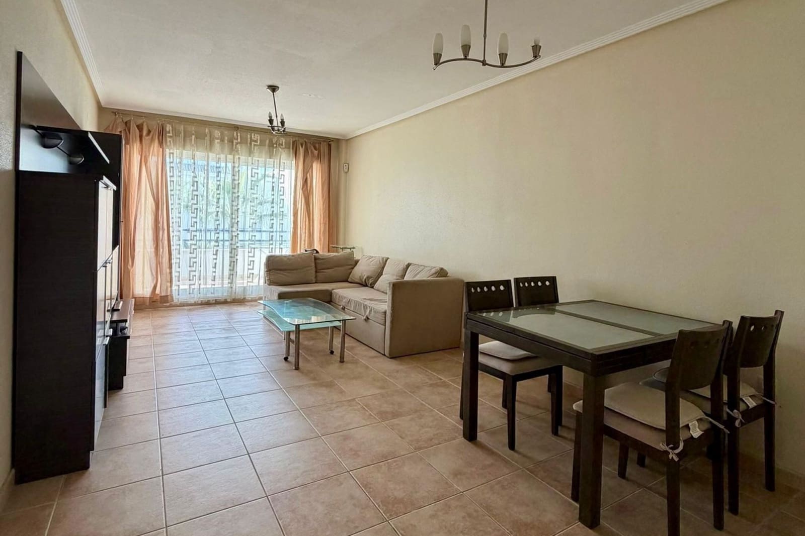 2 makuuhuone Huoneisto myytävänä paikassa Torrevieja mukana uima-altaan - 225 000 € (Ref: 9428789)