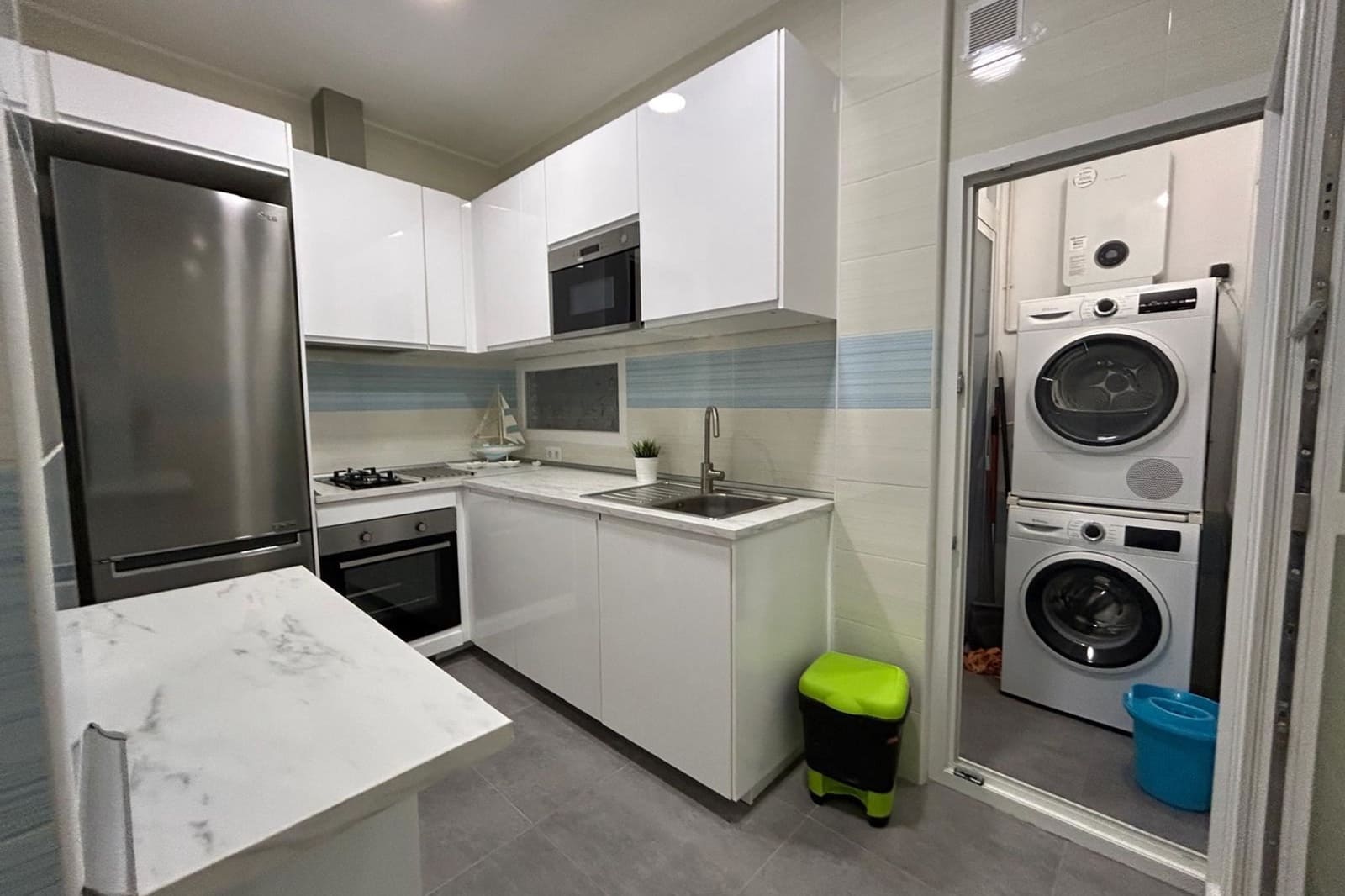 5 makuuhuone Huoneisto myytävänä paikassa Alicante kaupunki - 258 000 € (Ref: 9431770)