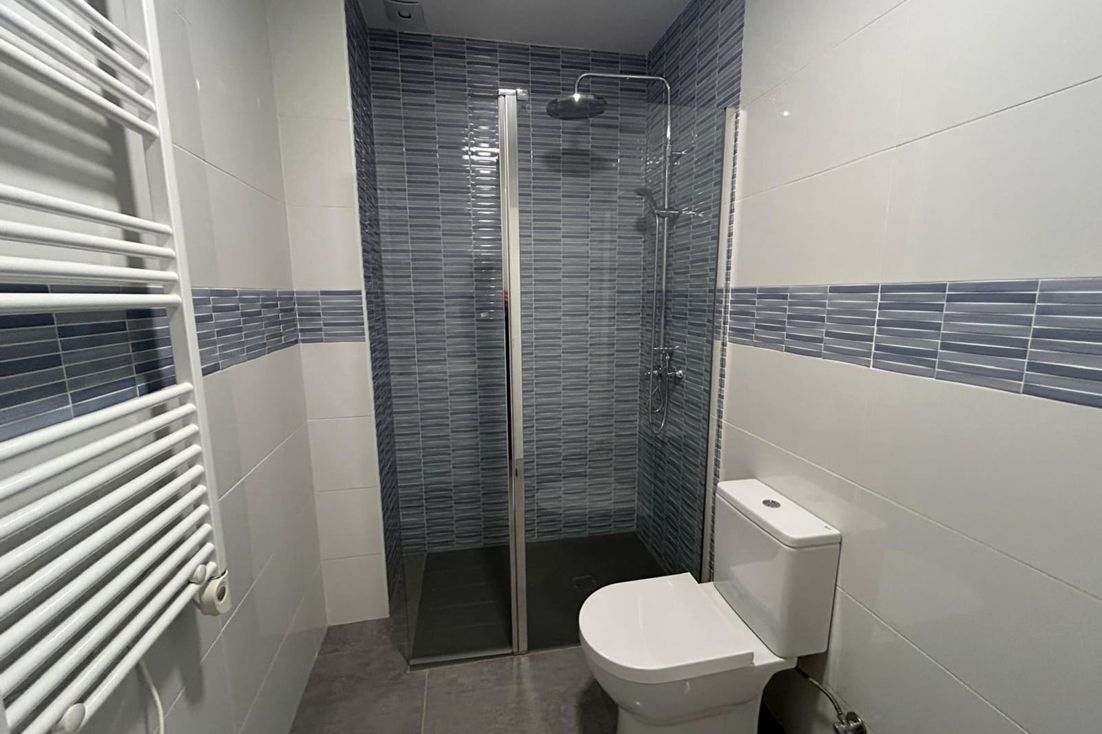 5 makuuhuone Huoneisto myytävänä paikassa Alicante kaupunki - 258 000 € (Ref: 9431770)