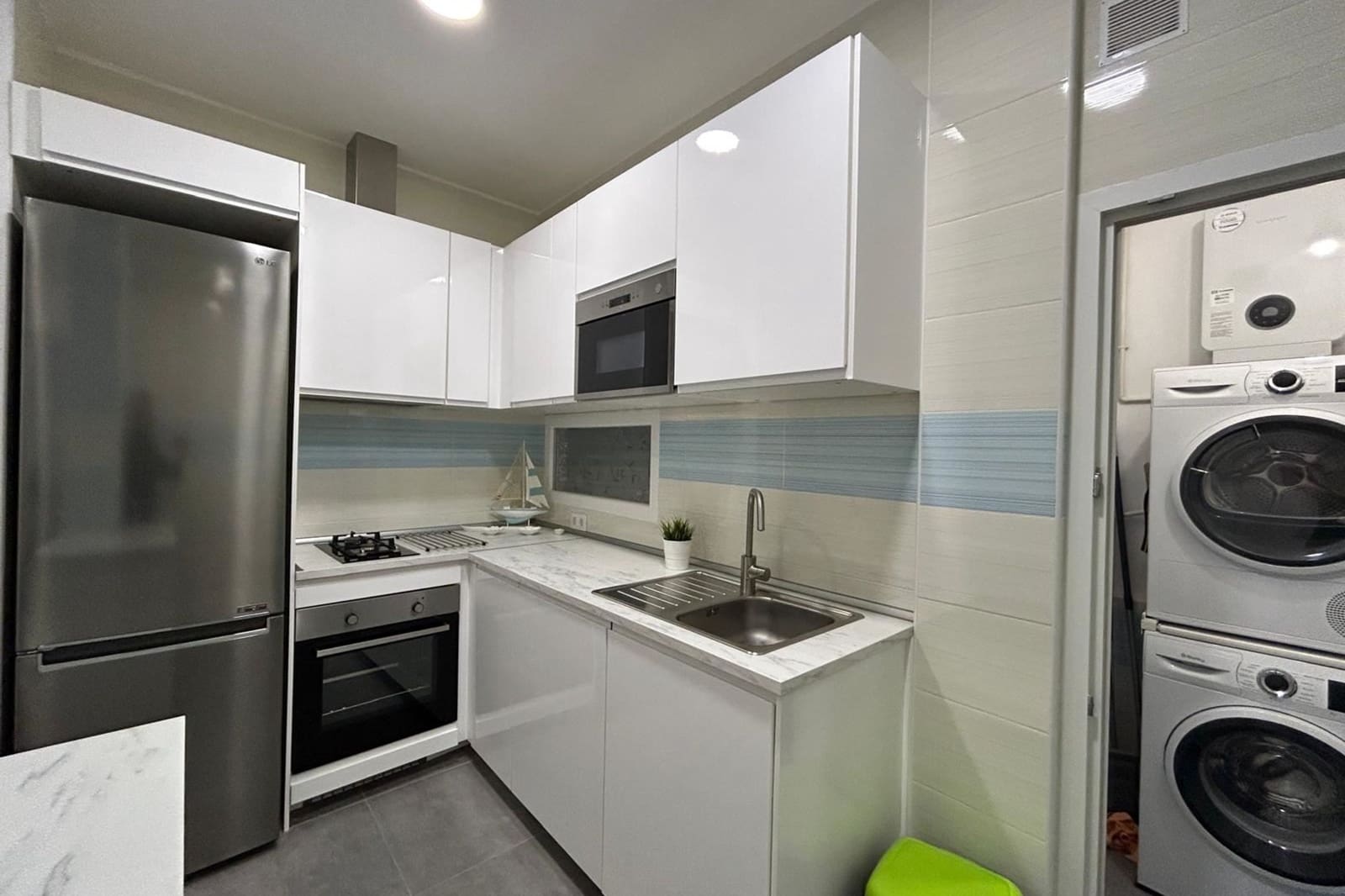 5 makuuhuone Huoneisto myytävänä paikassa Alicante kaupunki - 258 000 € (Ref: 9431770)