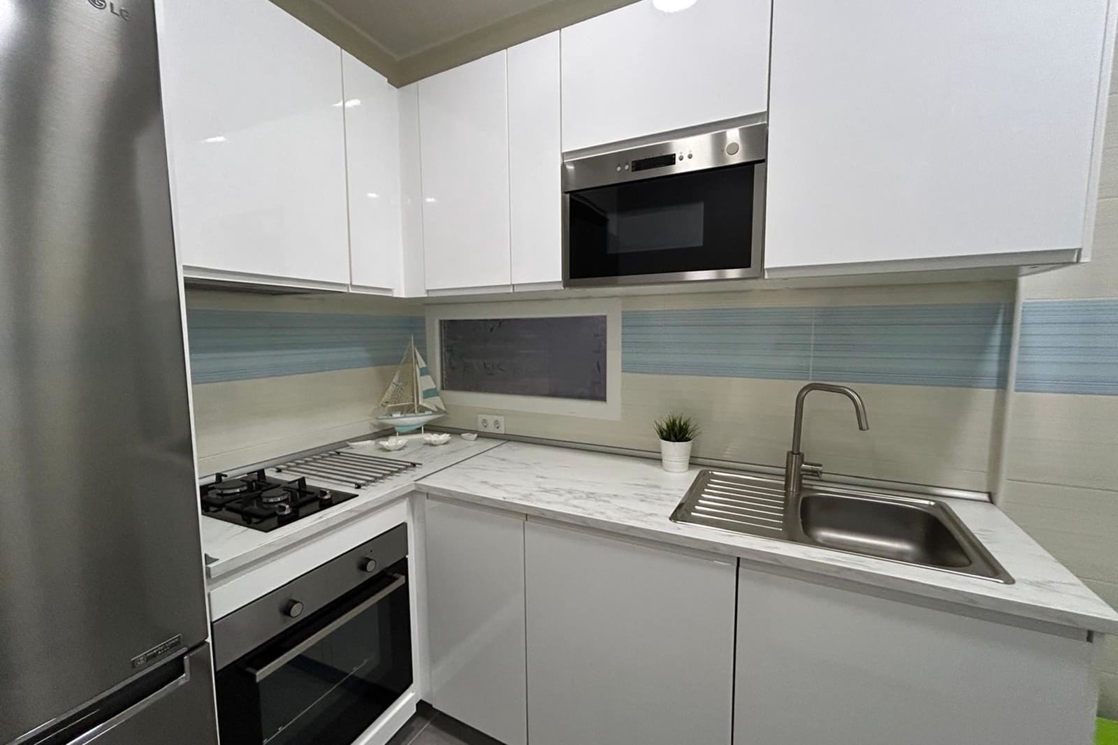 5 makuuhuone Huoneisto myytävänä paikassa Alicante kaupunki - 258 000 € (Ref: 9431770)