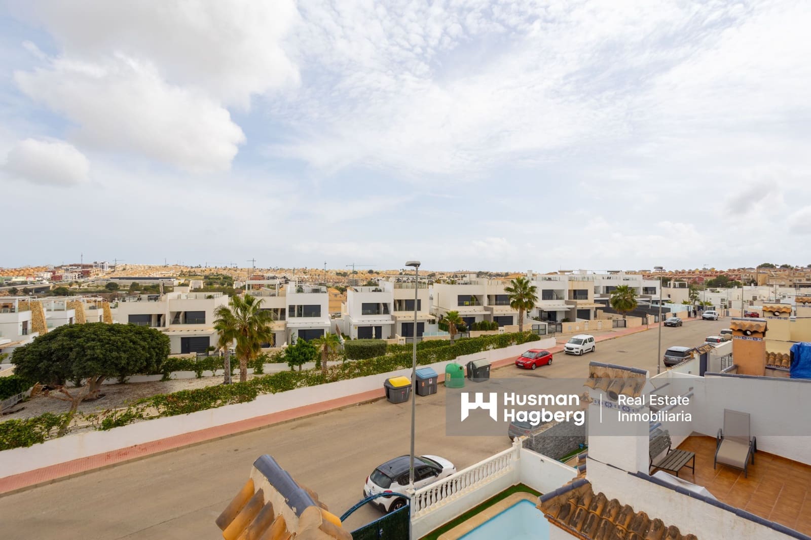 3 quarto Casa em Banda para venda em Villamartin com piscina - 249 000 € (Ref: 9432431)