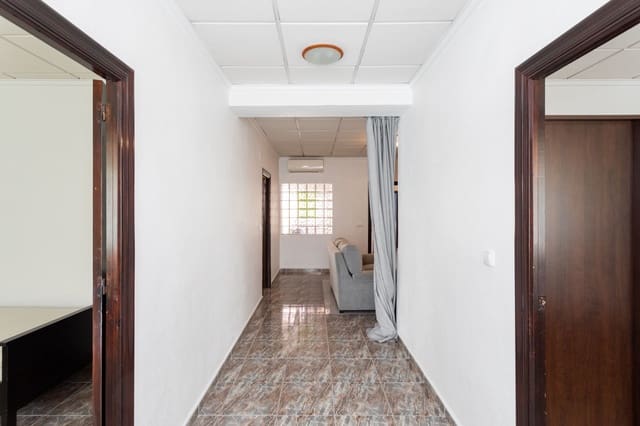 4 bedroom Townhouse for sale in Los Montesinos with pool - € 290,000 (Ref: 9432433)