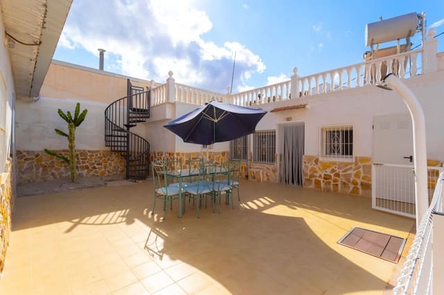 4 bedroom Townhouse for sale in Los Montesinos with pool - € 290,000 (Ref: 9432433)