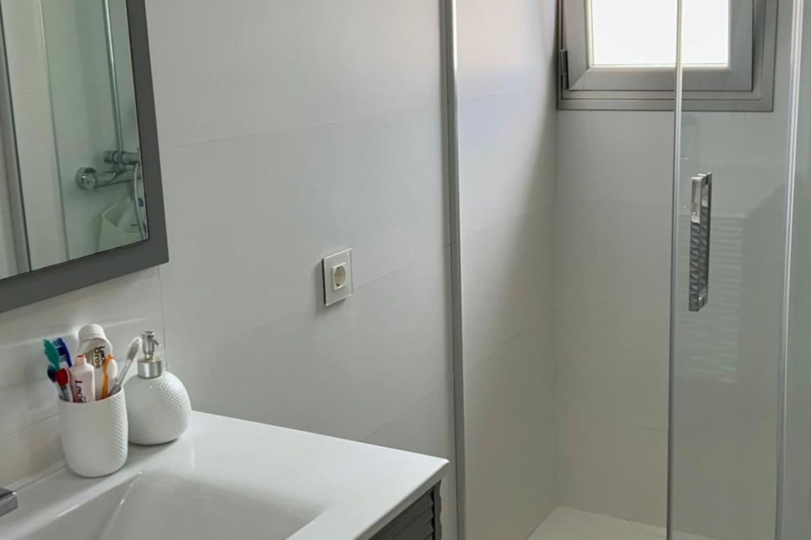 Apartamento de 2 habitaciones en Cabo Roig en venta con piscina - 240.000 € (Ref: 9432434)