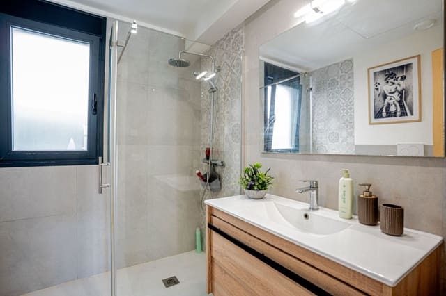 3 makuuhuone Huvila myytävänä paikassa San Fulgencio mukana uima-altaan - 539 000 € (Ref: 9432527)