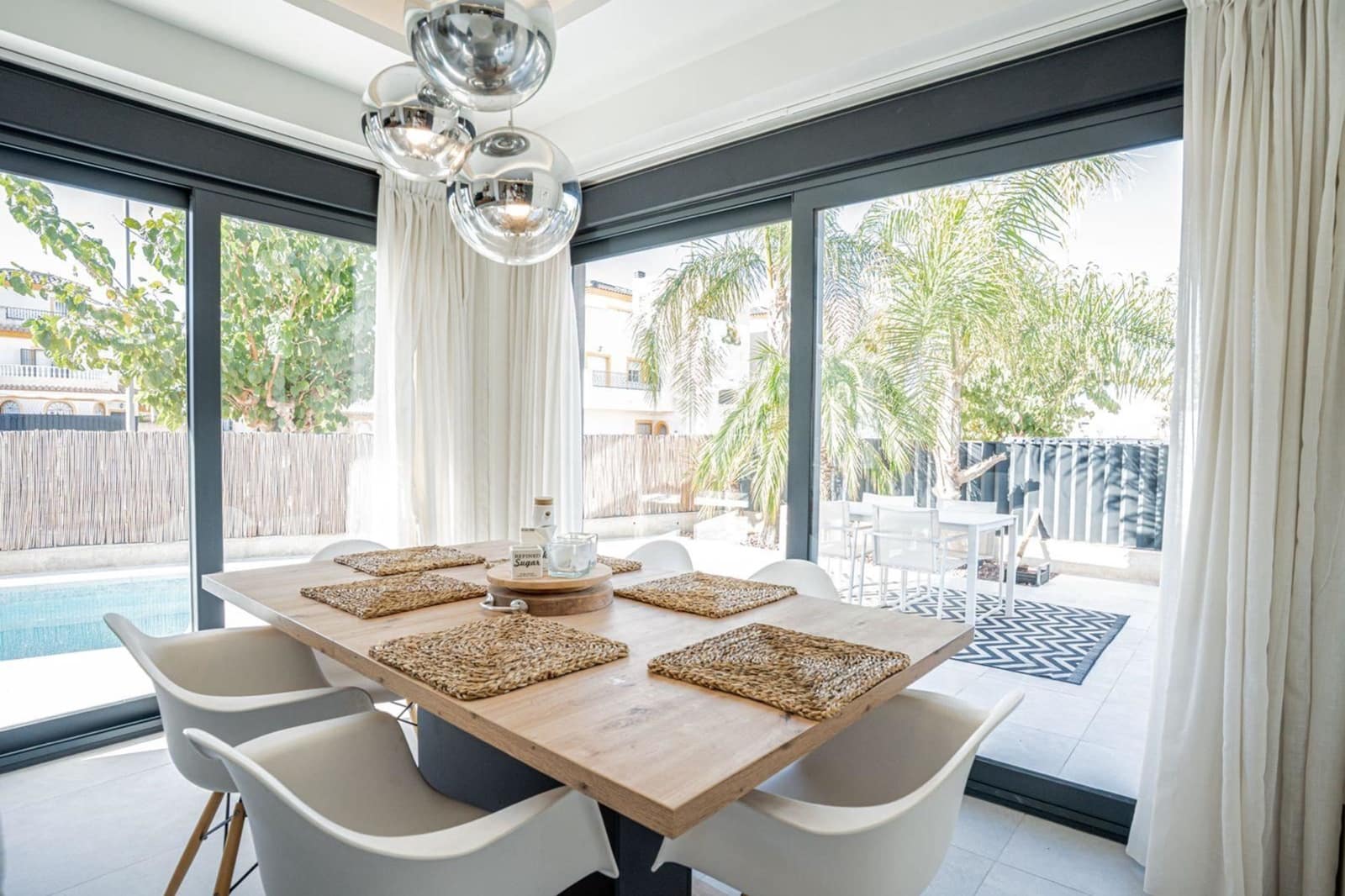 3 bedroom Villa for sale in San Fulgencio with pool - € 539,000 (Ref: 9432527)