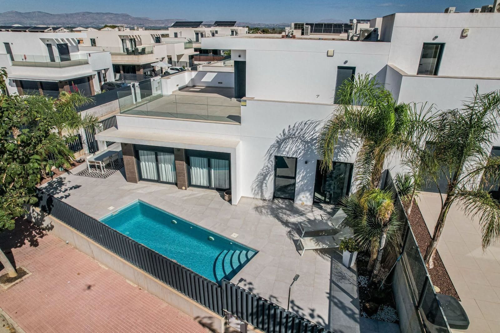 3 bedroom Villa for sale in San Fulgencio with pool - € 539,000 (Ref: 9432527)