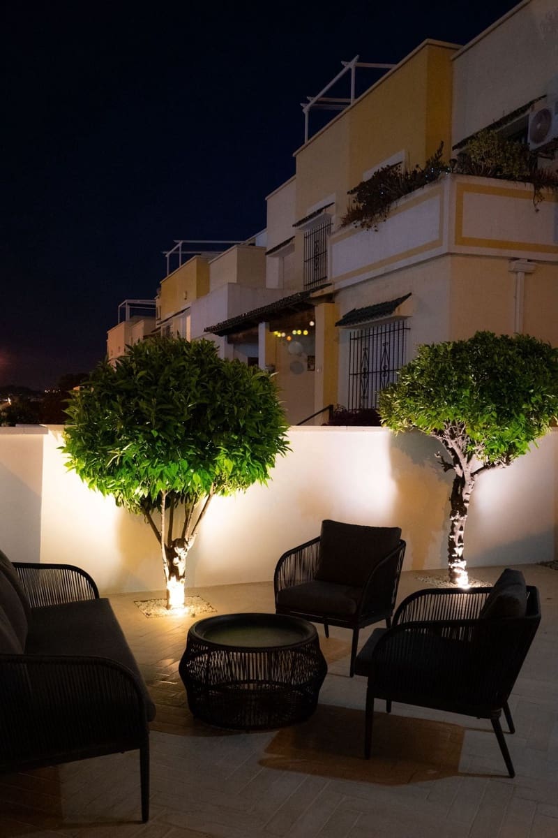 3 bedroom Townhouse for sale in La Florida with pool - € 279,000 (Ref: 9432529)