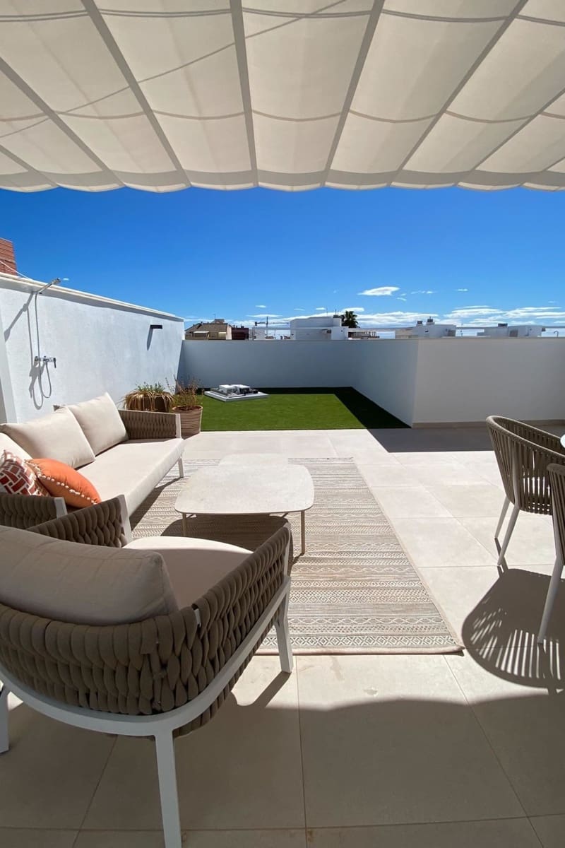 3 bedroom Apartment for sale in Pilar de la Horadada with pool - € 395,900 (Ref: 9434649)