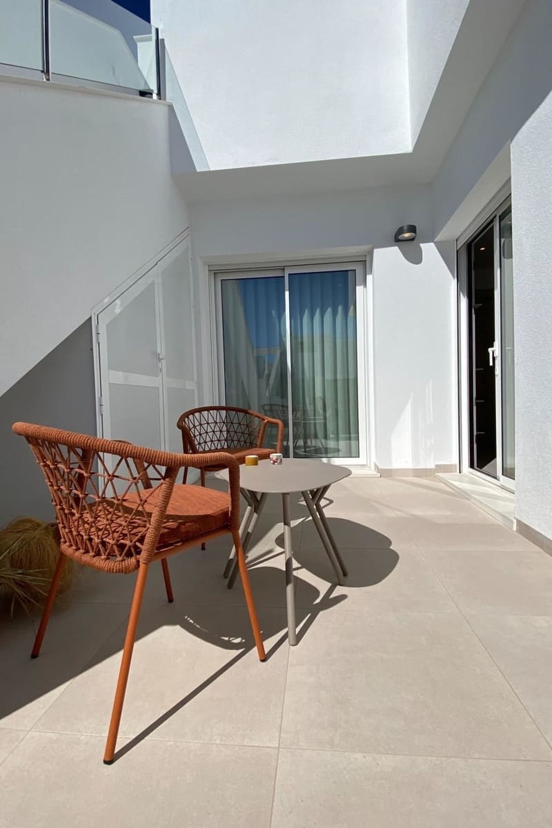 3 bedroom Apartment for sale in Pilar de la Horadada with pool - € 395,900 (Ref: 9434649)