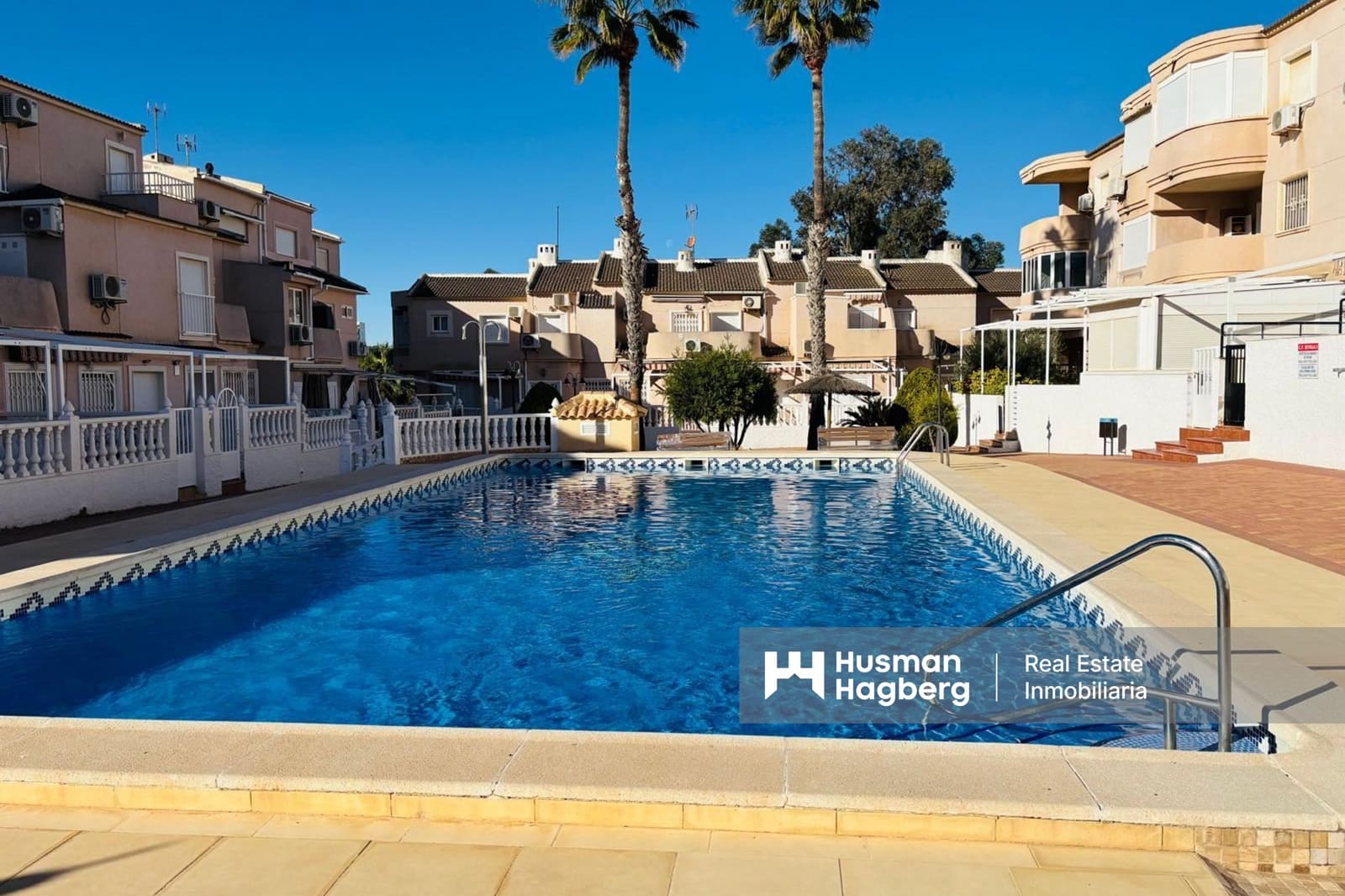 3 sovrum Hus till salu i Mil Palmeras med pool - 320 000 € (Ref: 9436291)