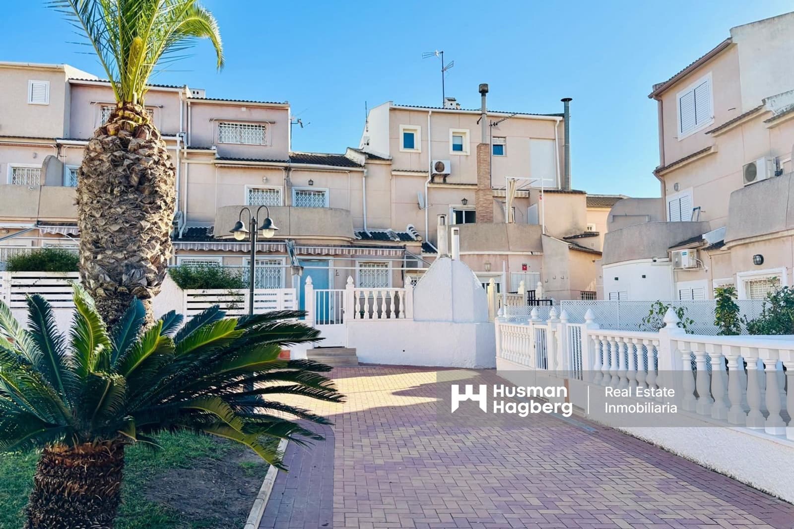 3 sovrum Hus till salu i Mil Palmeras med pool - 320 000 € (Ref: 9436291)