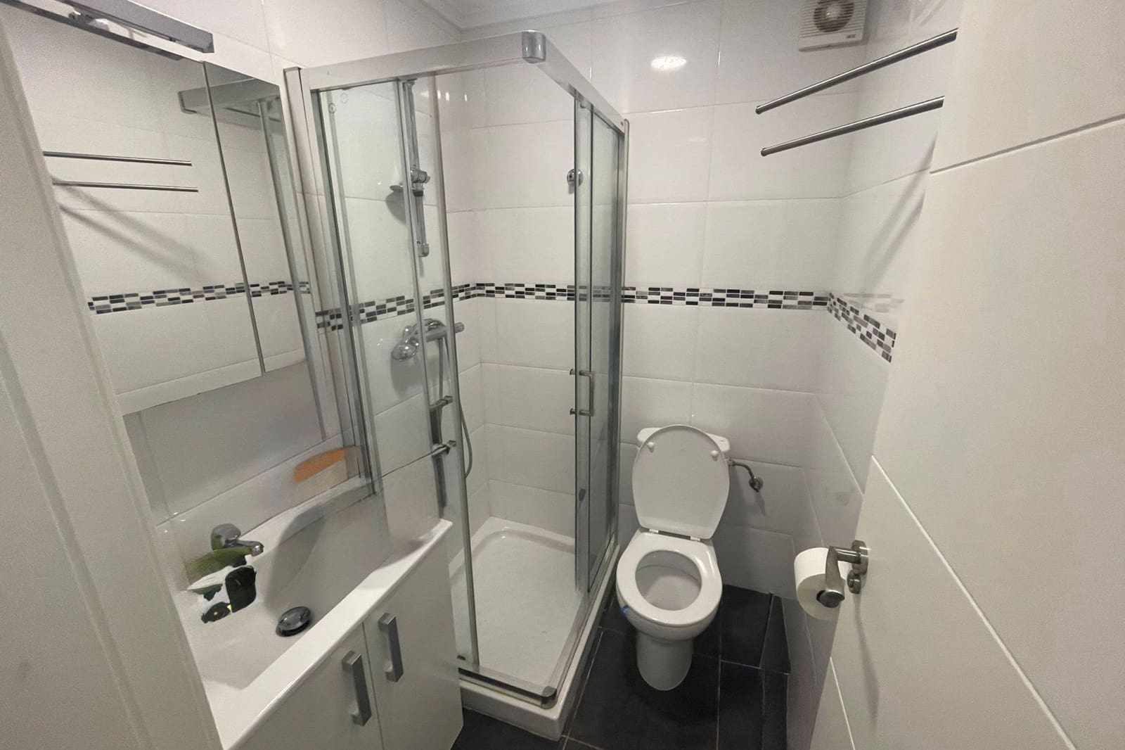 Leilighet til salgs i Torrevieja - € 110 000 (Ref: 9436295)