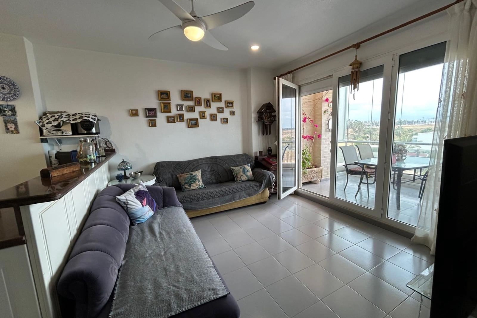 3 sovrum Lägenhet till salu i Playa Flamenca med pool - 340 000 € (Ref: 9438575)