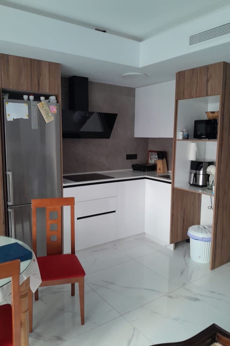 3 sovrum Lägenhet till salu i Torrevieja med pool - 319 000 € (Ref: 9438578)