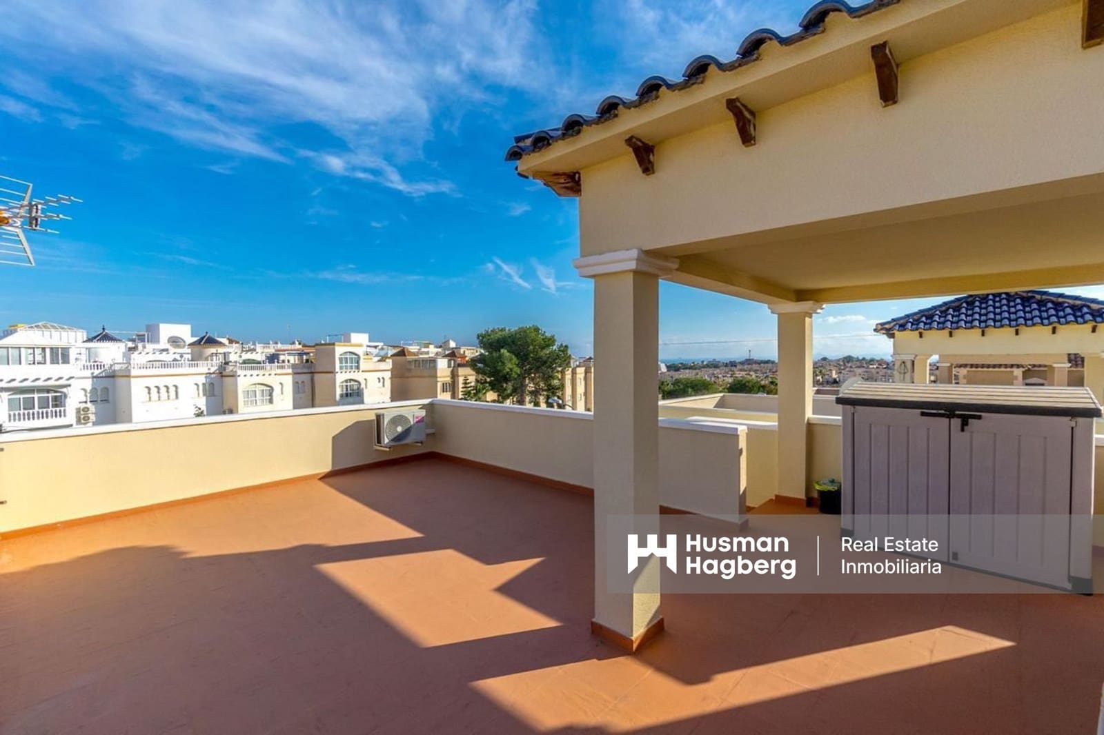 3 bedroom Villa for sale in Villamartin with pool - € 345,000 (Ref: 9438579)