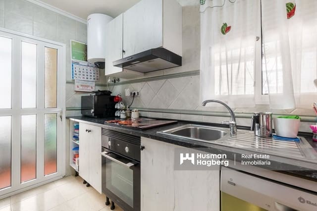 3 bedroom Villa for sale in Villamartin, Orihuela with pool - € 345,000 (Ref: 9438579)