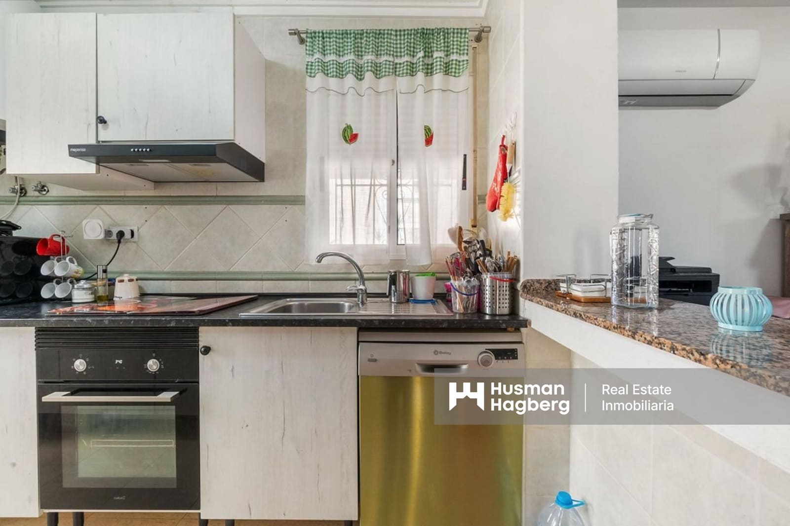 3 bedroom Villa for sale in Villamartin with pool - € 345,000 (Ref: 9438579)