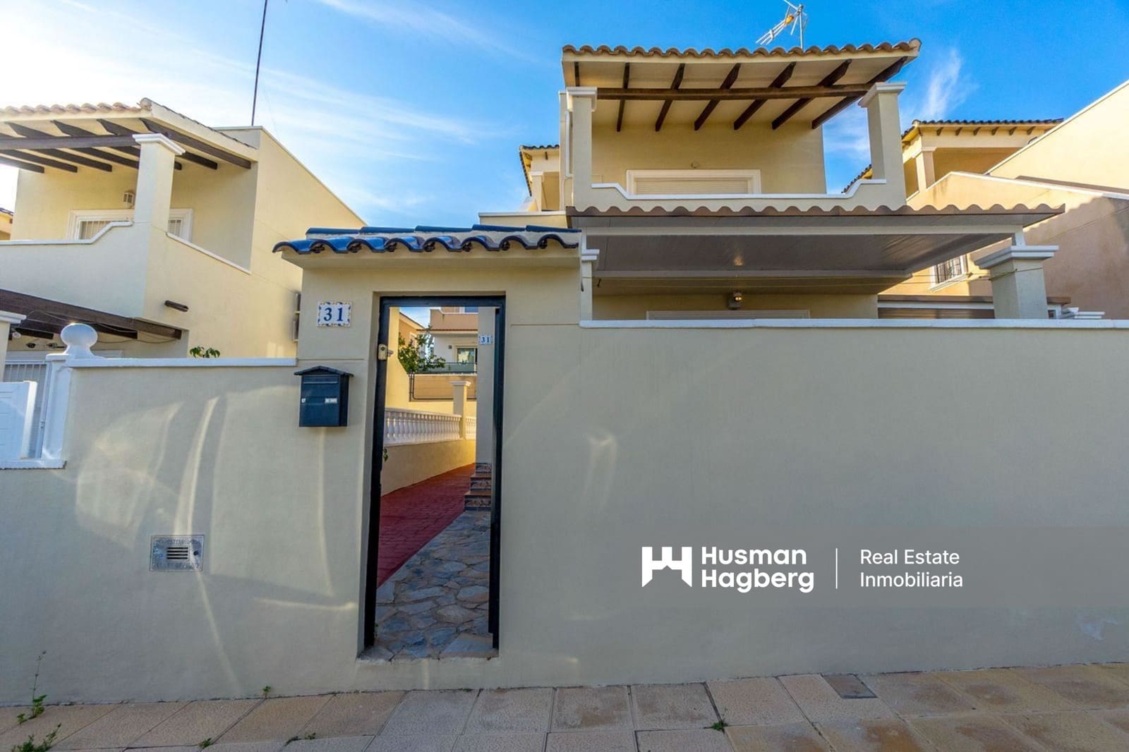 3 bedroom Villa for sale in Villamartin with pool - € 345,000 (Ref: 9438579)