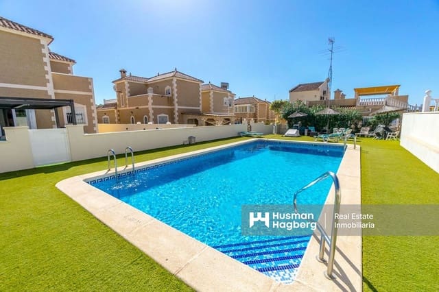 3 bedroom Villa for sale in Villamartin, Orihuela with pool - € 345,000 (Ref: 9438579)