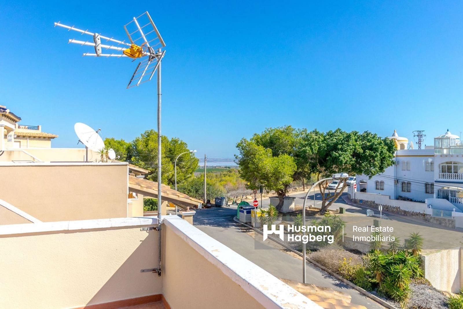 3 bedroom Villa for sale in Villamartin with pool - € 345,000 (Ref: 9438579)