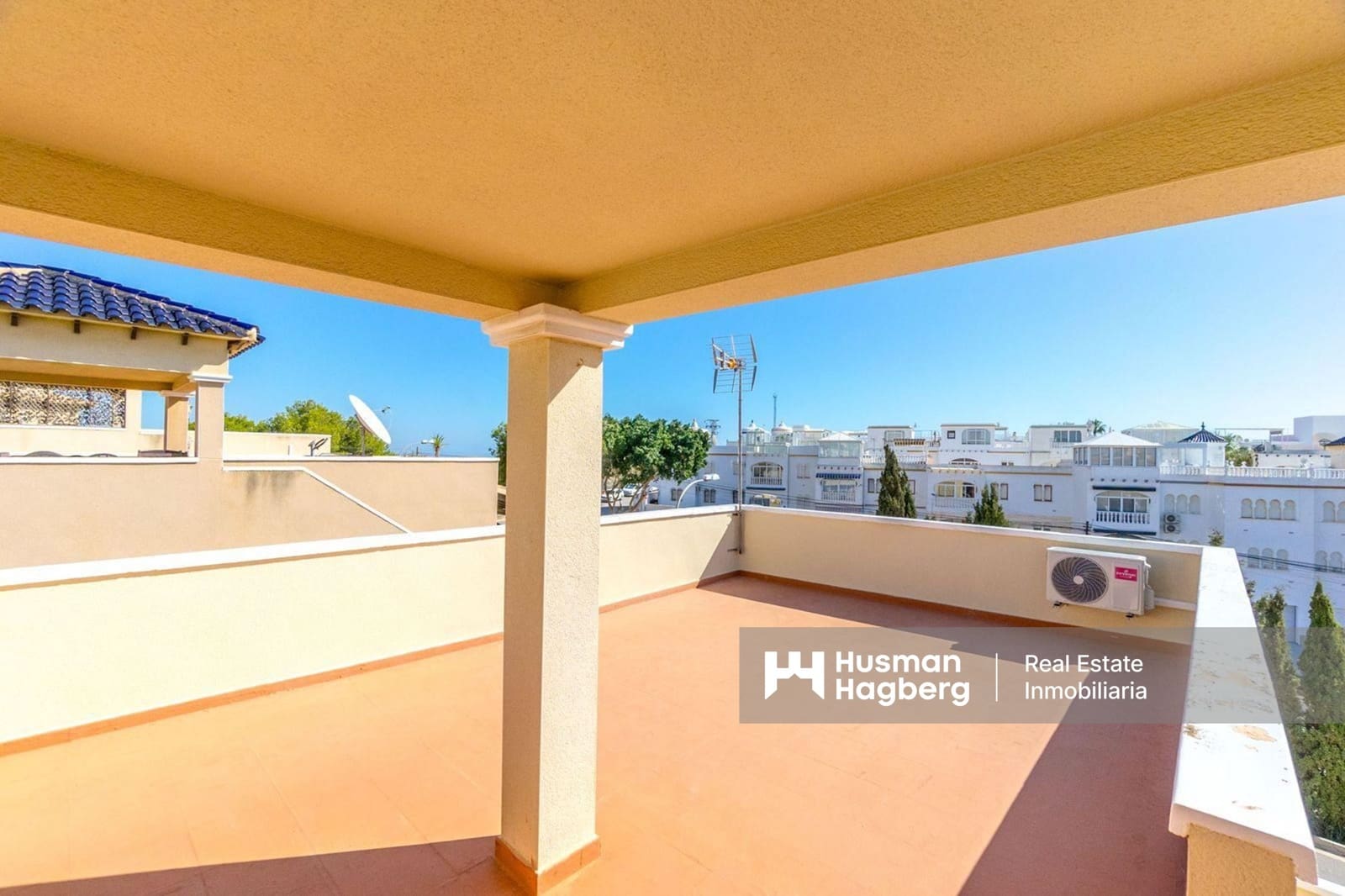 3 bedroom Villa for sale in Villamartin with pool - € 345,000 (Ref: 9438579)