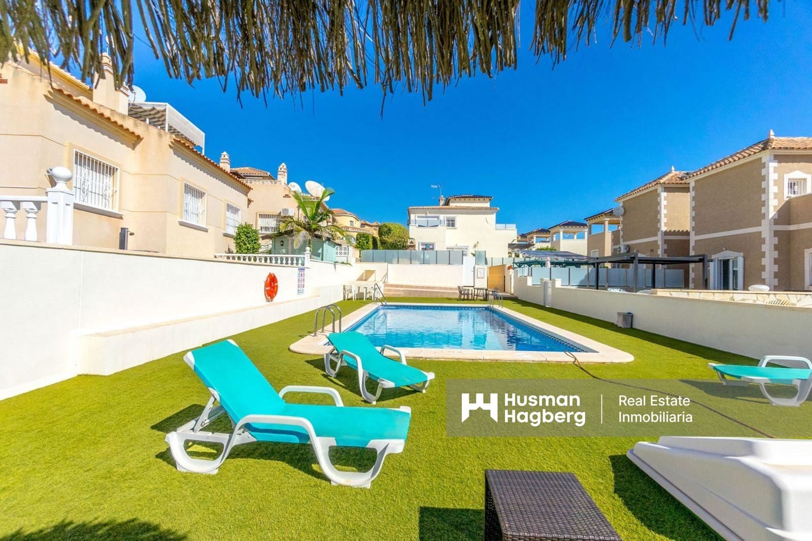 3 bedroom Villa for sale in Villamartin with pool - € 345,000 (Ref: 9438579)