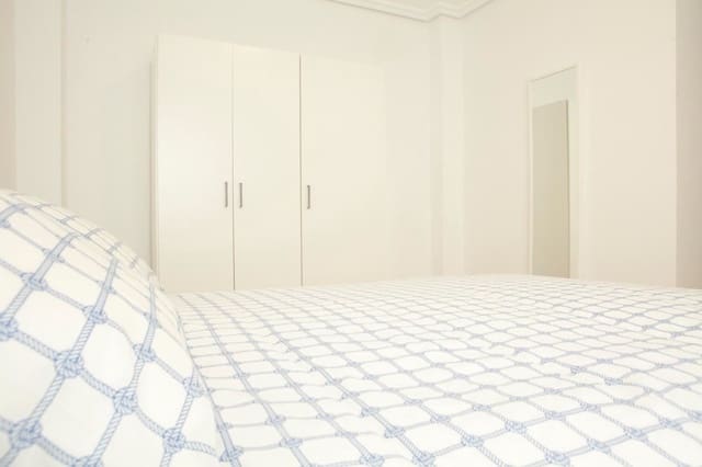 4 bedroom Apartment for sale in Playa Levante, Santa Pola - € 330,000 (Ref: 9444883)