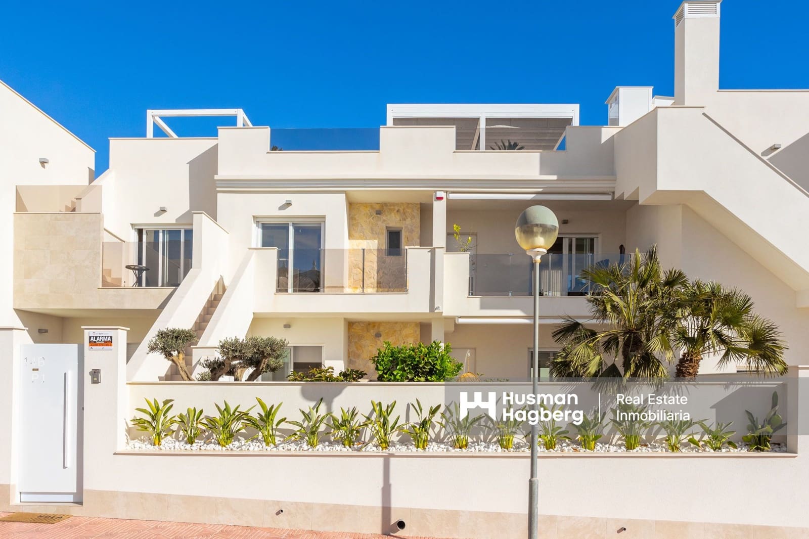 2 bedroom Apartment for sale in Villamartin with pool - € 329,000 (Ref: 9444886)