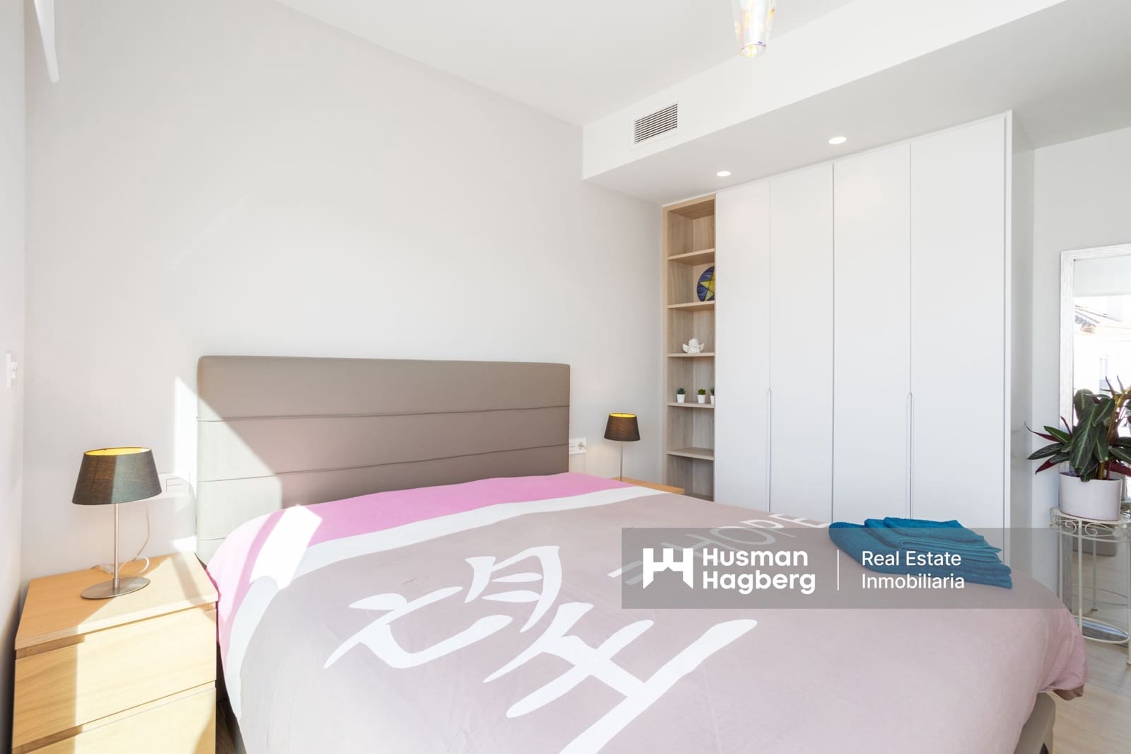 2 bedroom Apartment for sale in Villamartin with pool - € 329,000 (Ref: 9444886)