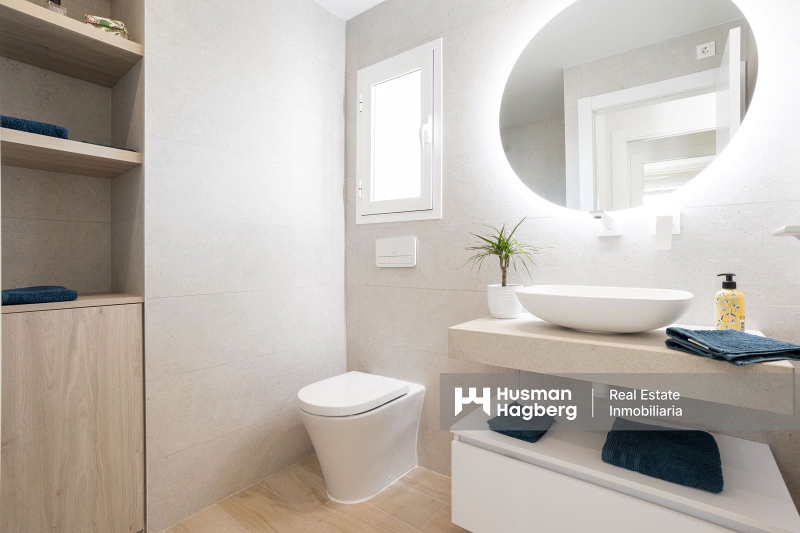 2 bedroom Apartment for sale in Villamartin with pool - € 329,000 (Ref: 9444886)