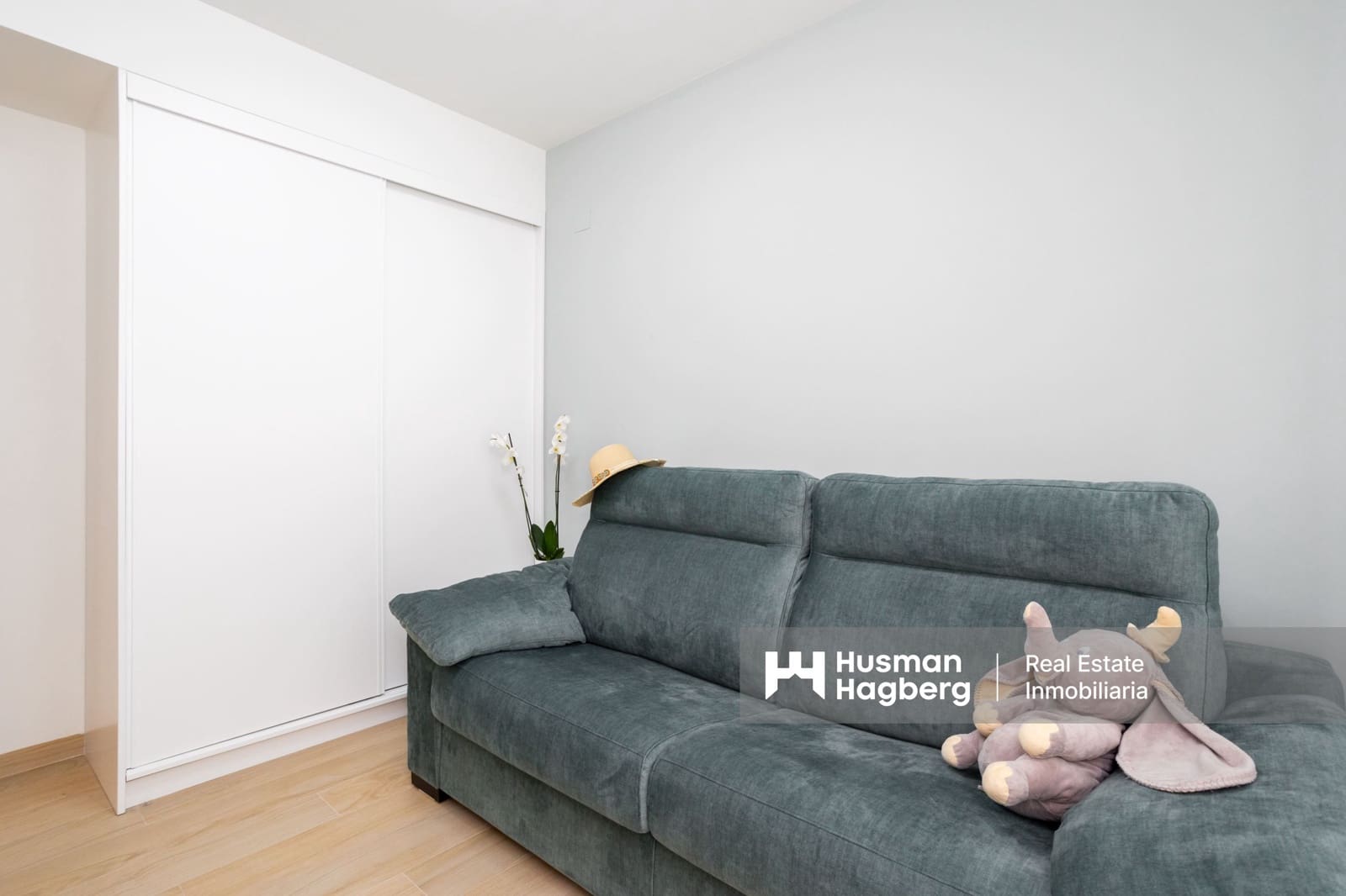 2 bedroom Apartment for sale in Villamartin with pool - € 329,000 (Ref: 9444886)