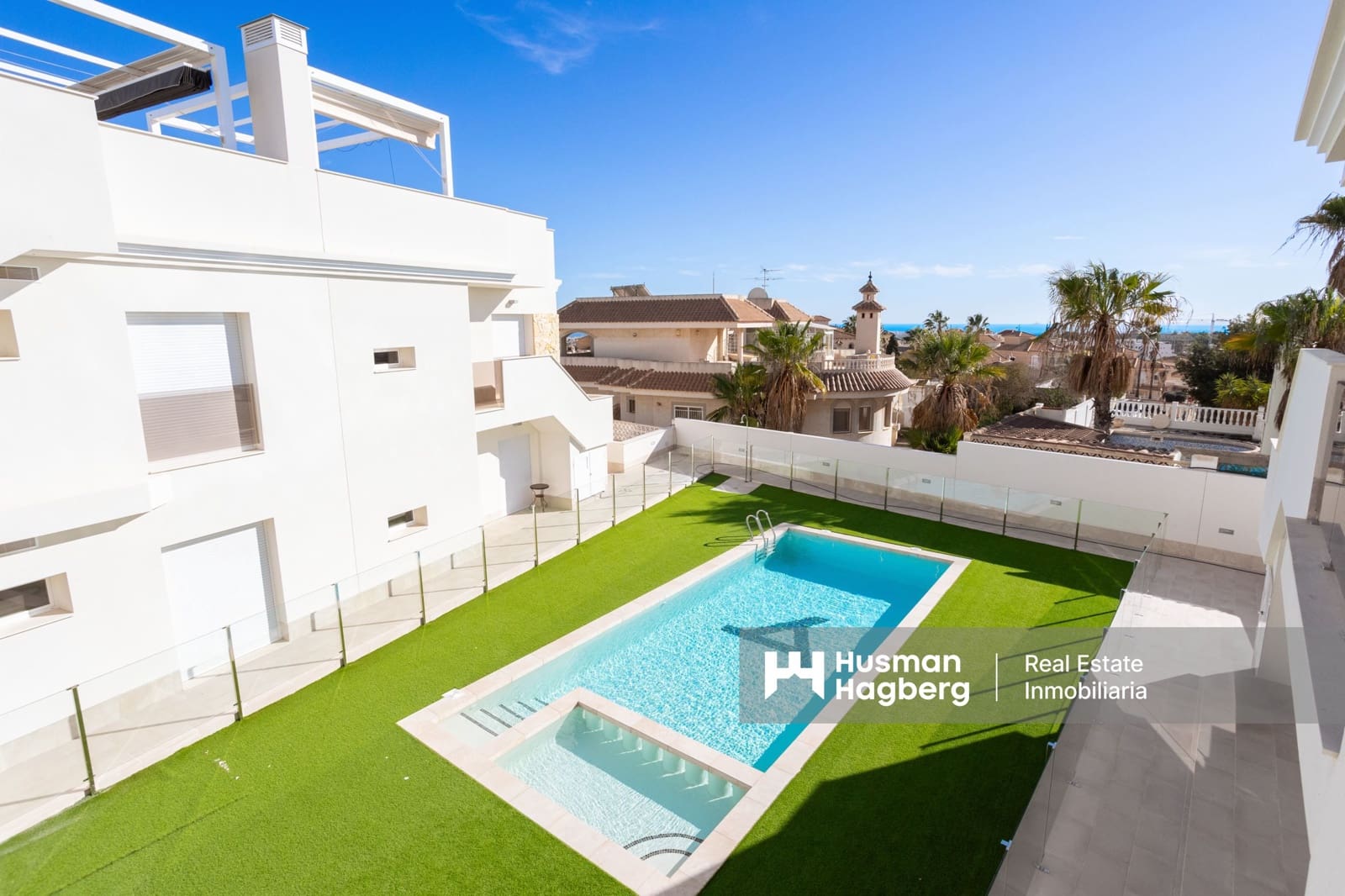 2 bedroom Apartment for sale in Villamartin with pool - € 329,000 (Ref: 9444886)